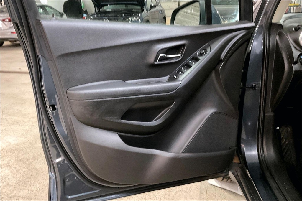 2016 CHEVROLET TRAX - Image 21