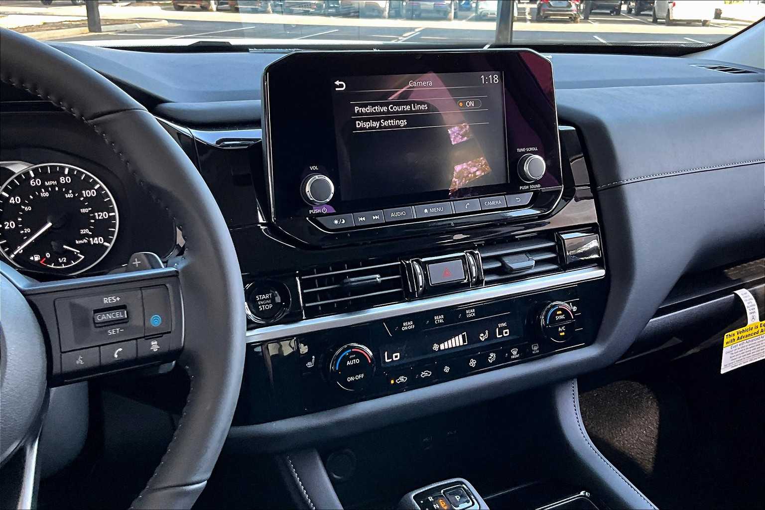 2025 Nissan Pathfinder SV photo 6