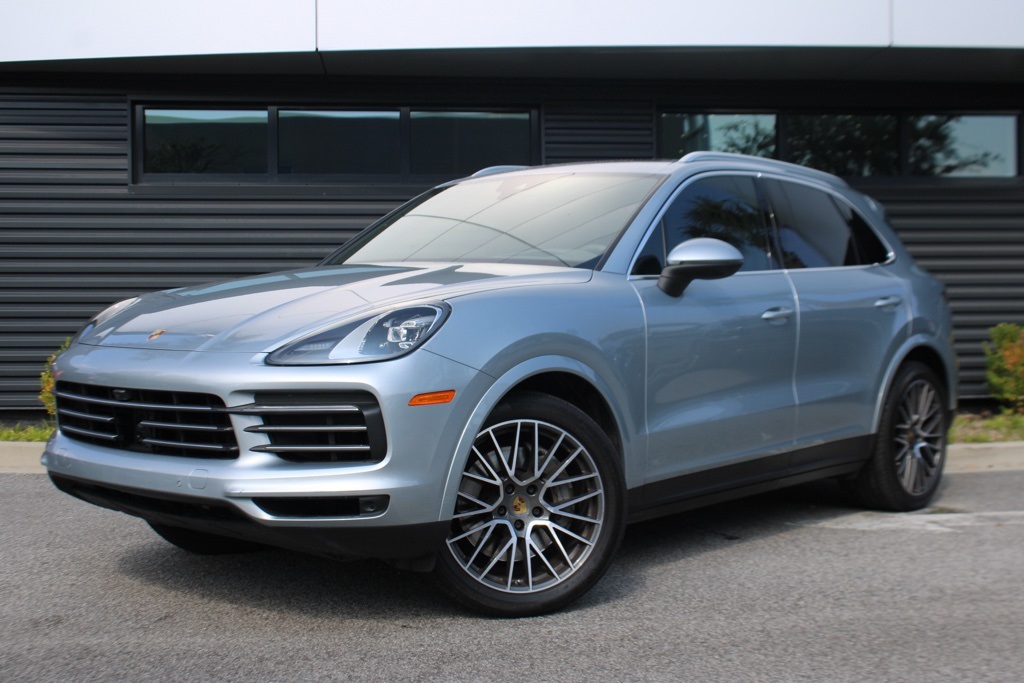 2021 Porsche Cayenne S's photo