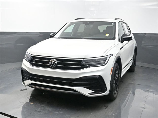 2022 Volkswagen Tiguan SE R-LINE BLACK