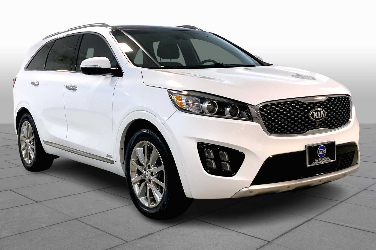 Used 2017 Kia Sorento SXL with VIN 5XYPKDA58HG299785 for sale in Kansas City