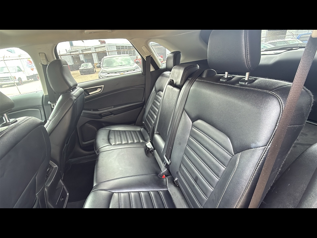 2023 Ford Edge SEL photo 20
