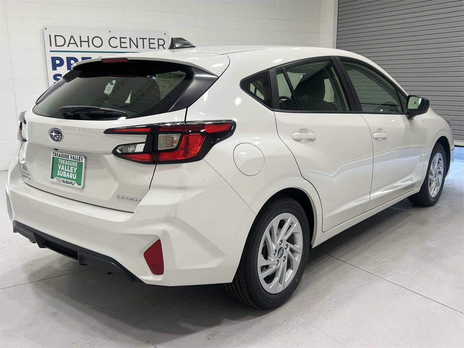 2025 Subaru Impreza Base photo 7