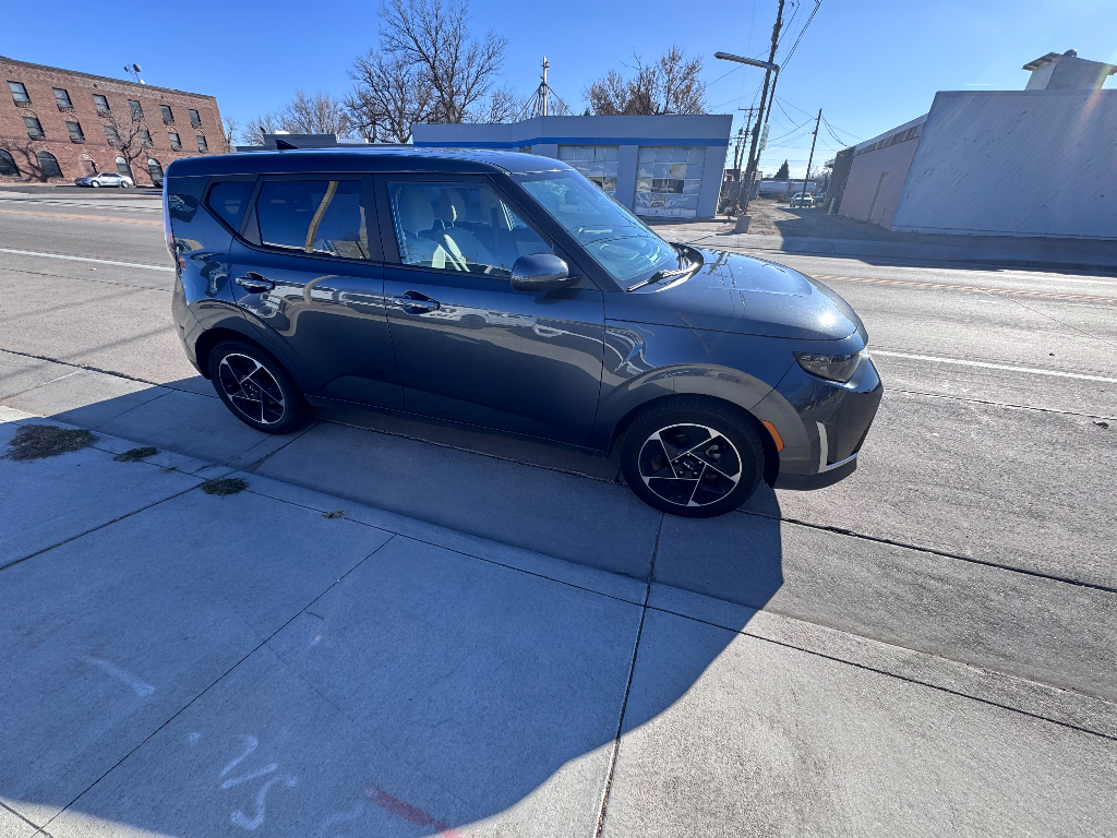 2023 Kia Soul EX photo 4