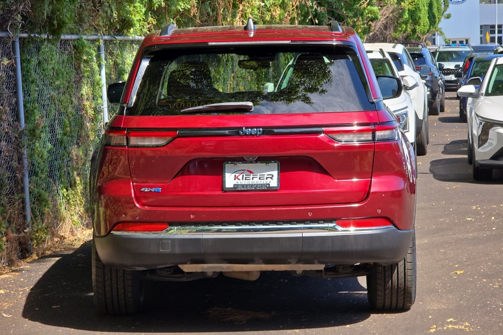 2023 Jeep Grand Cherokee 4xe photo 4