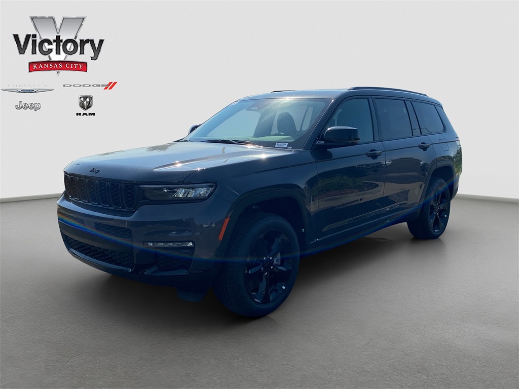 2025 Jeep Grand Cherokee Limited photo 3