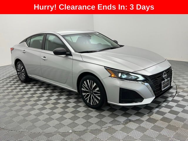 2024 Nissan Altima 2.5 SV photo 3