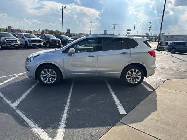 2018 Buick Envision Essence photo 2