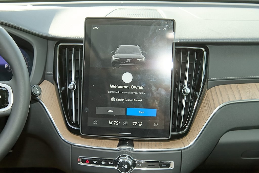 2026 VOLVO XC60 - Image 23