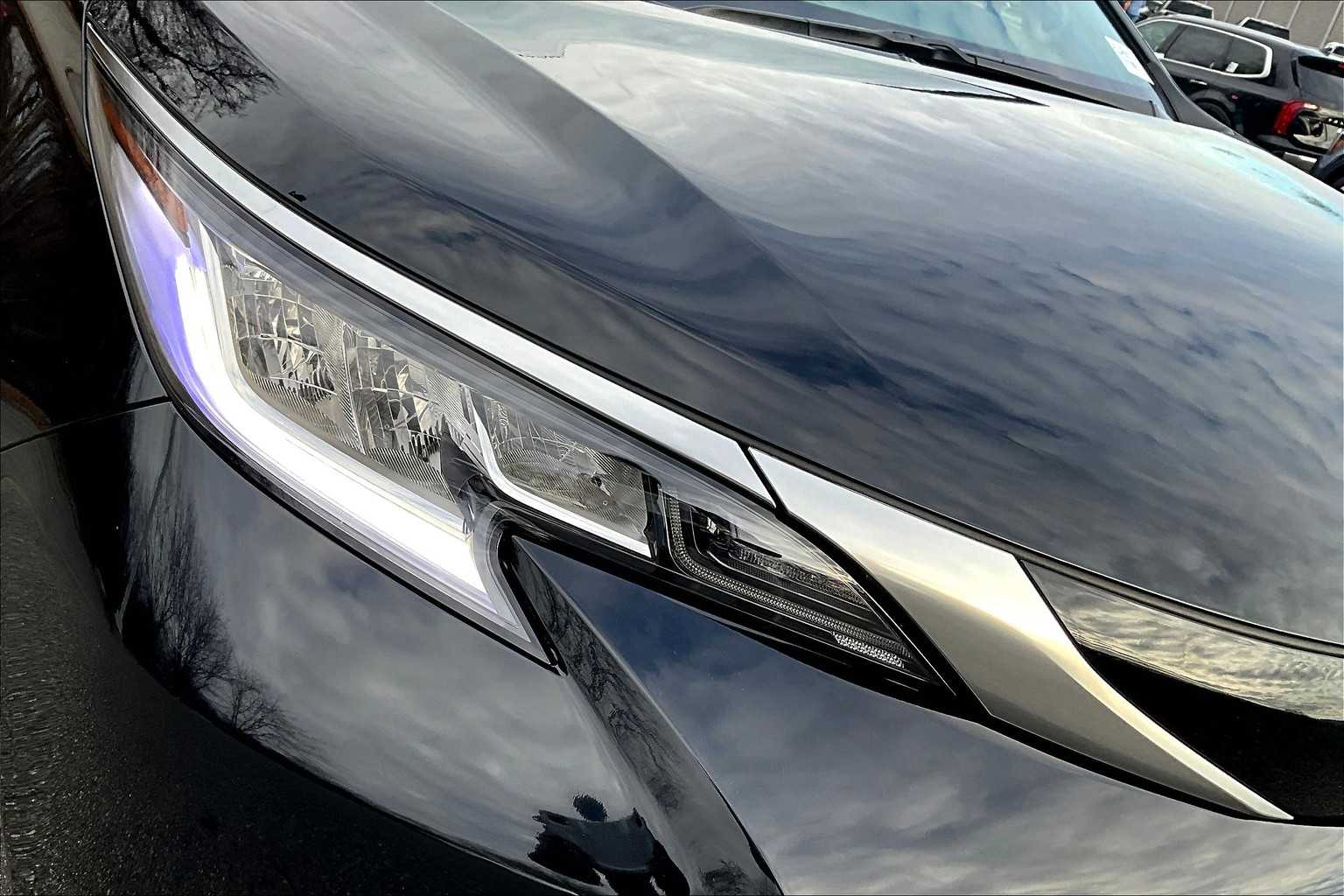 2024 Toyota Sienna Limited photo 26