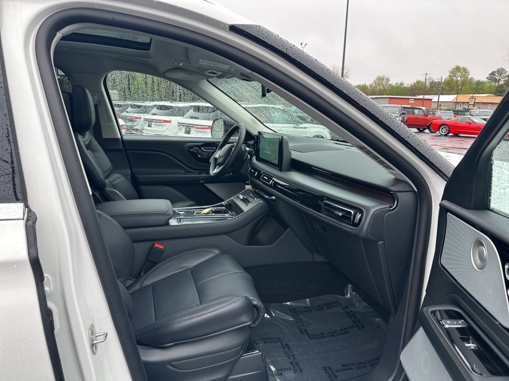 2025 Lincoln Aviator Reserve photo 9