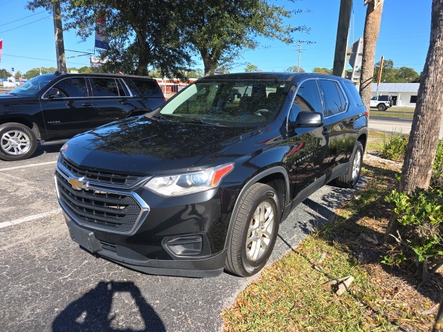 2020 Chevrolet Traverse LS photo 2