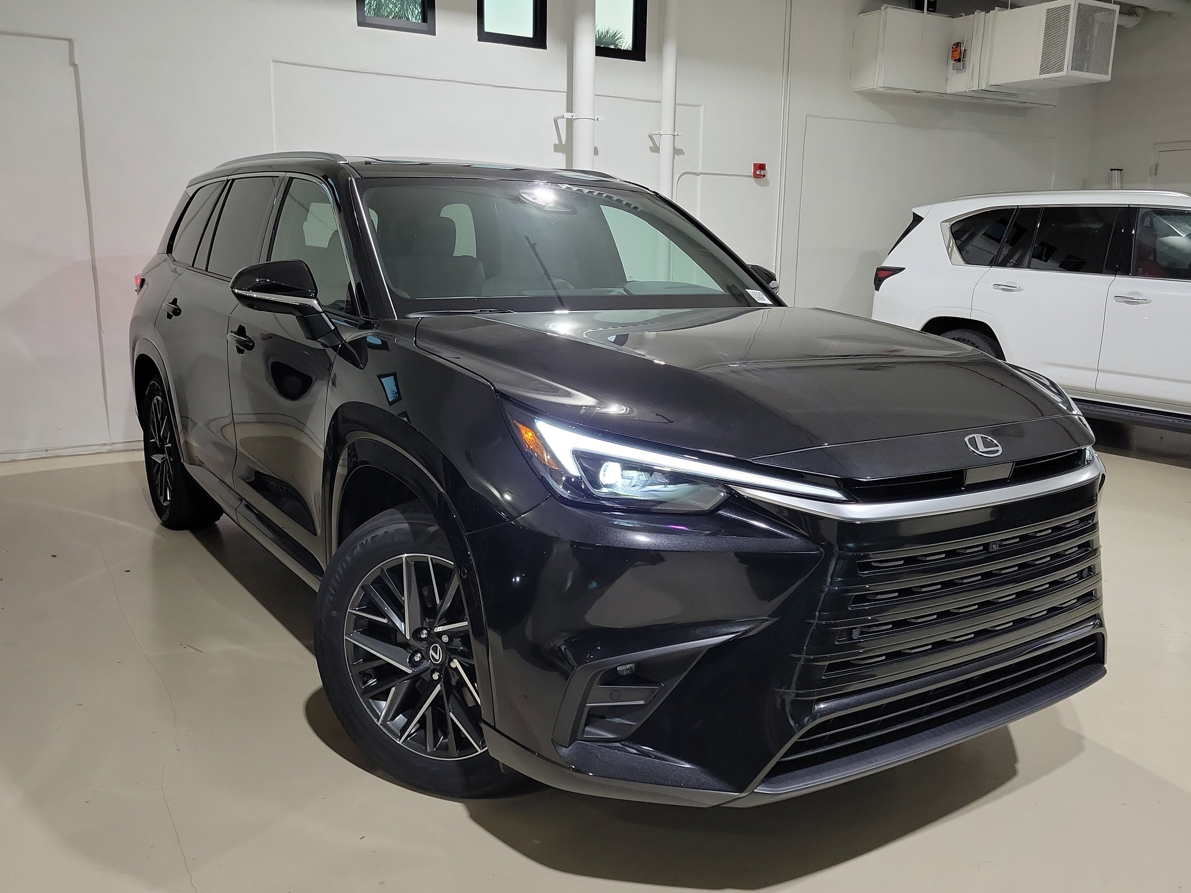 2026 Lexus TX Premium's photo