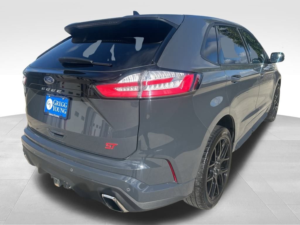 2021 Ford Edge ST photo 4