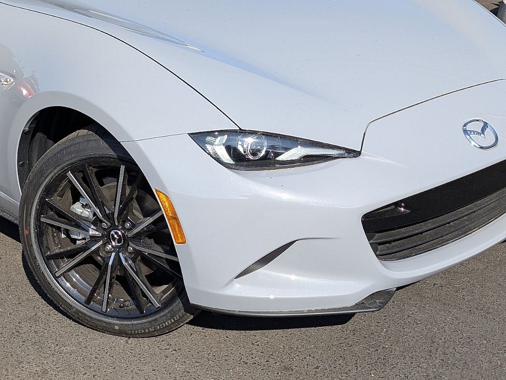 2025 Mazda MX-5 Miata Miata Grand Touring photo 3