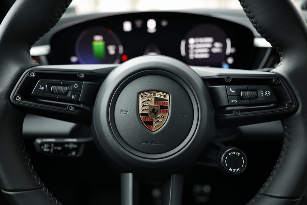 2025 Porsche Macan Electric photo 27