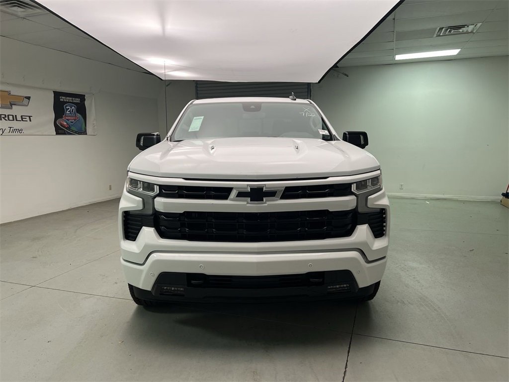 2025 Chevrolet Silverado 1500 RST photo 3