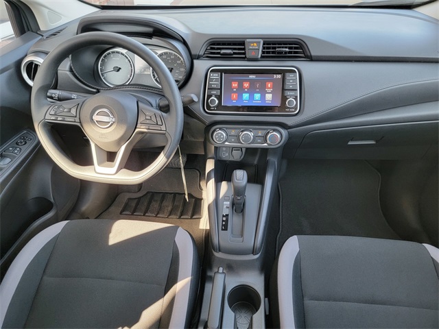 2025 Nissan Versa 1.6 S photo 32