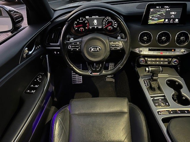 2018 Kia Stinger GT1 photo 23