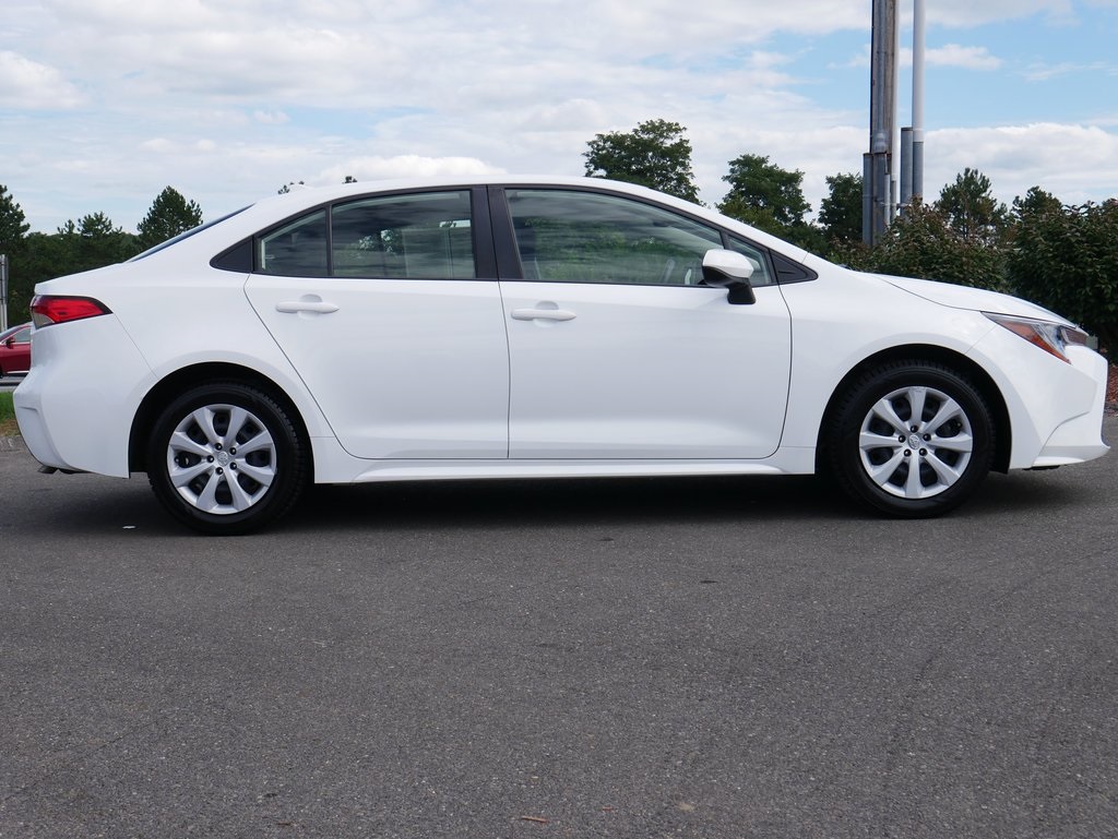 2022 Toyota Corolla LE photo 8