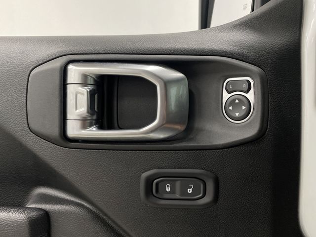 2023 Jeep Wrangler Rubicon 4xe photo 27