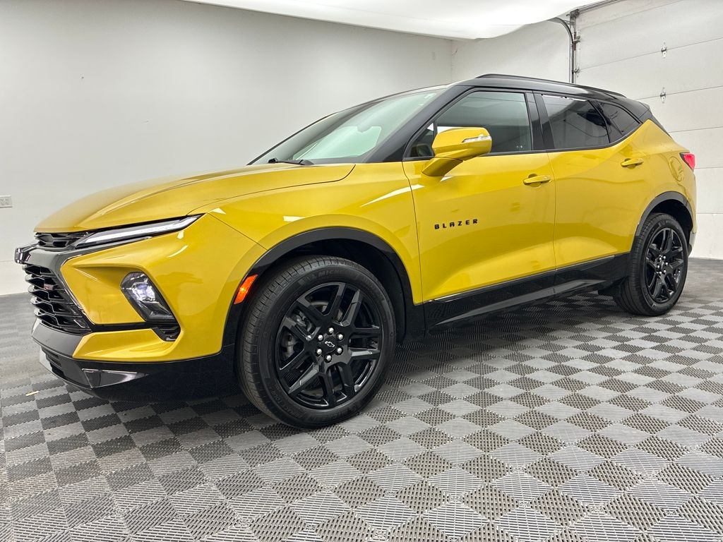 2024 Chevrolet Blazer RS photo 3