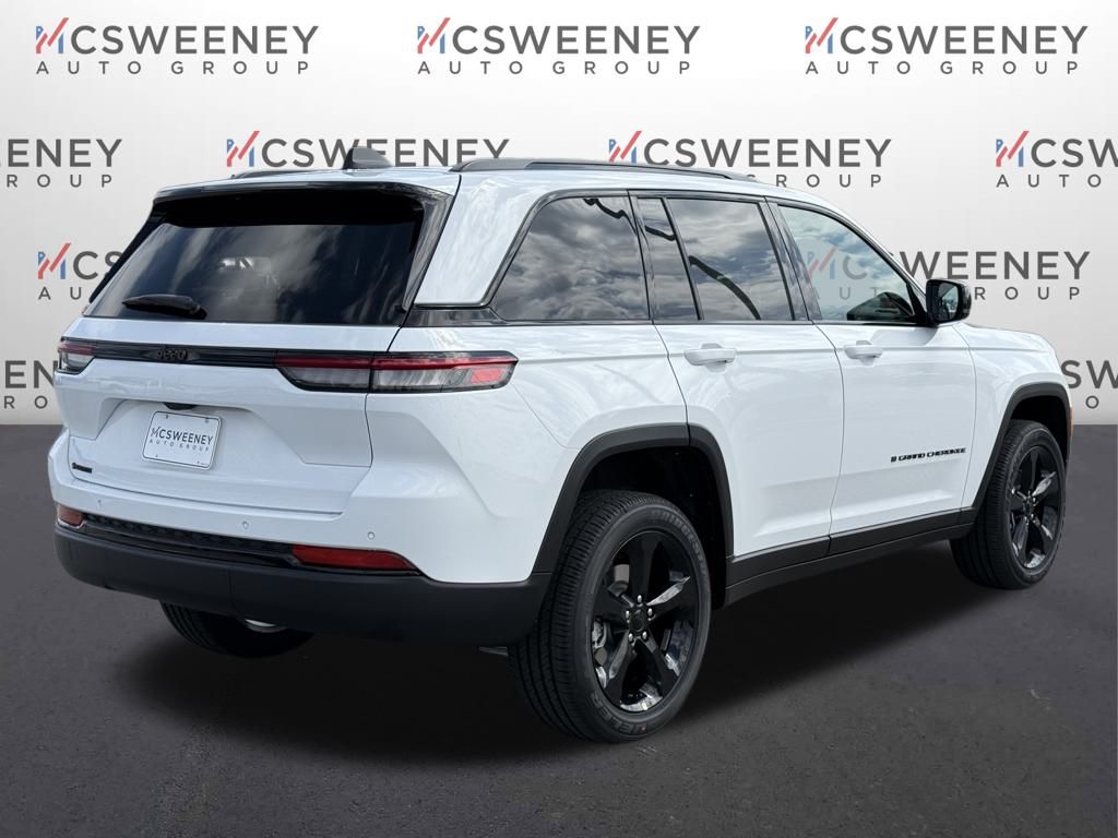 2025 Jeep Grand Cherokee Altitude photo 4