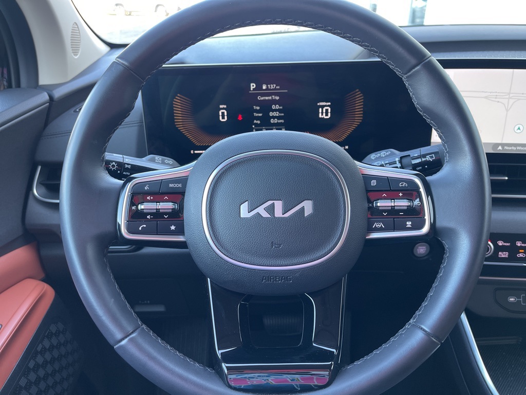 2025 Kia Carnival EX photo 8