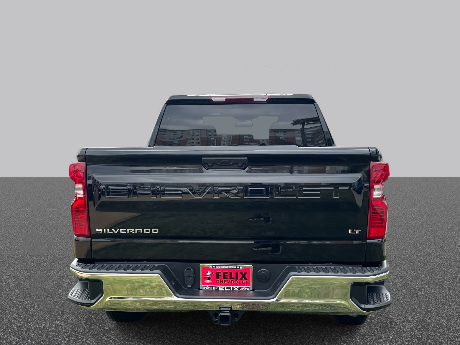 2025 Chevrolet Silverado 1500 LT photo 5