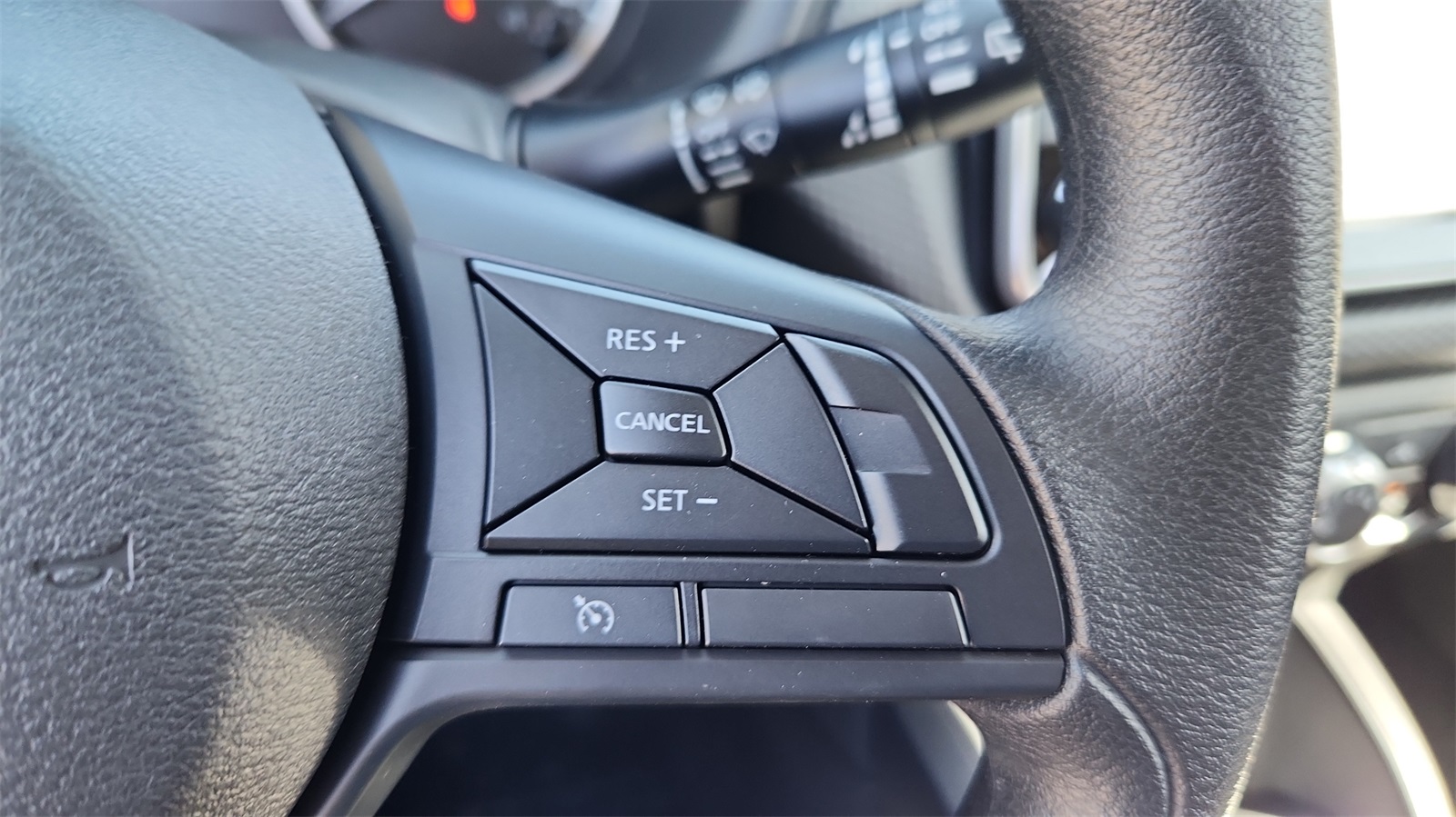 2025 Nissan Kicks Play S photo 25