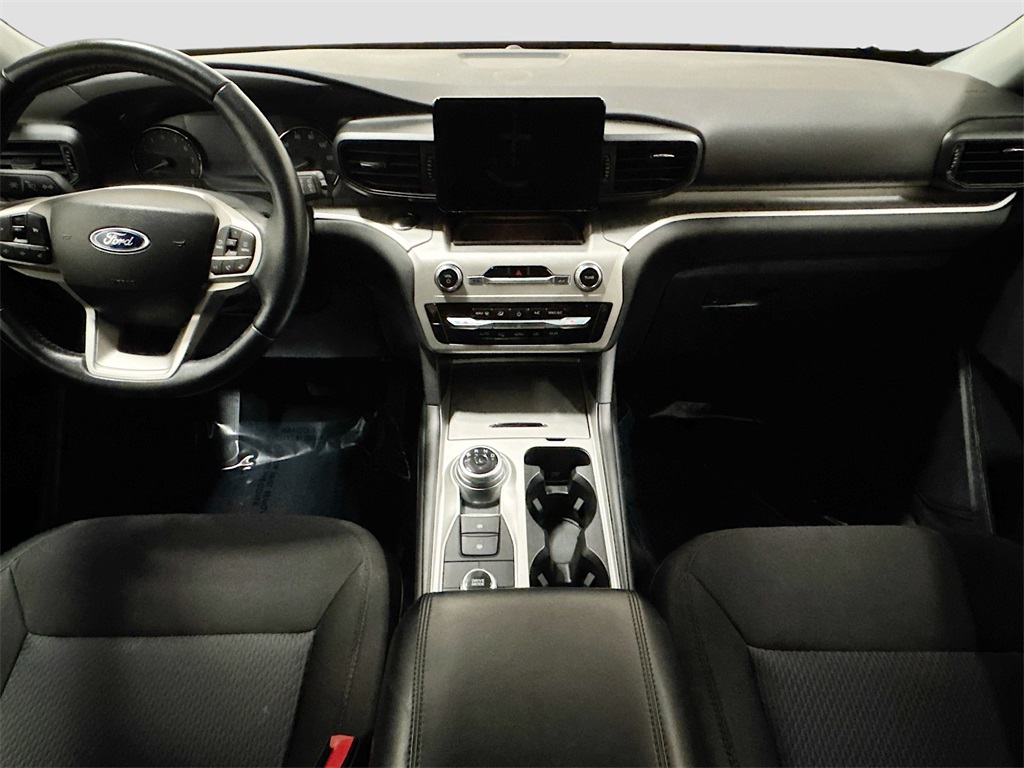 2022 Ford Explorer XLT photo 11