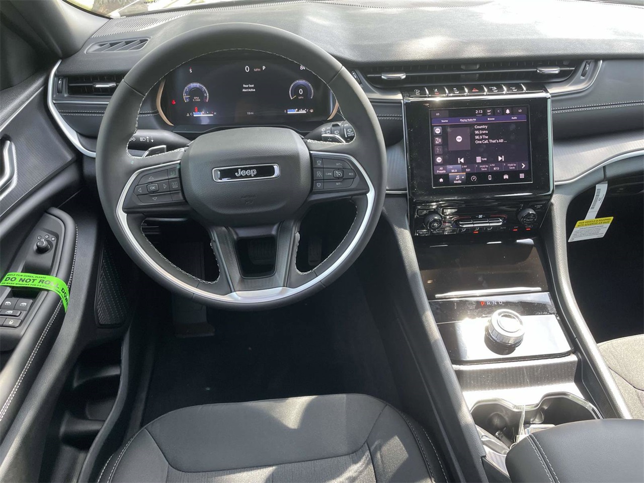 2025 Jeep Grand Cherokee Laredo photo 10