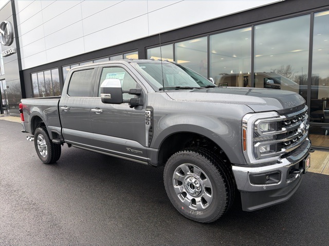 2025 Ford F-350 Super Duty Lariat's photo