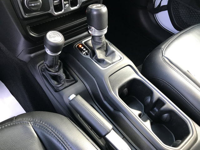 2021 Jeep Wrangler Unlimited Sahara Altitude photo 19