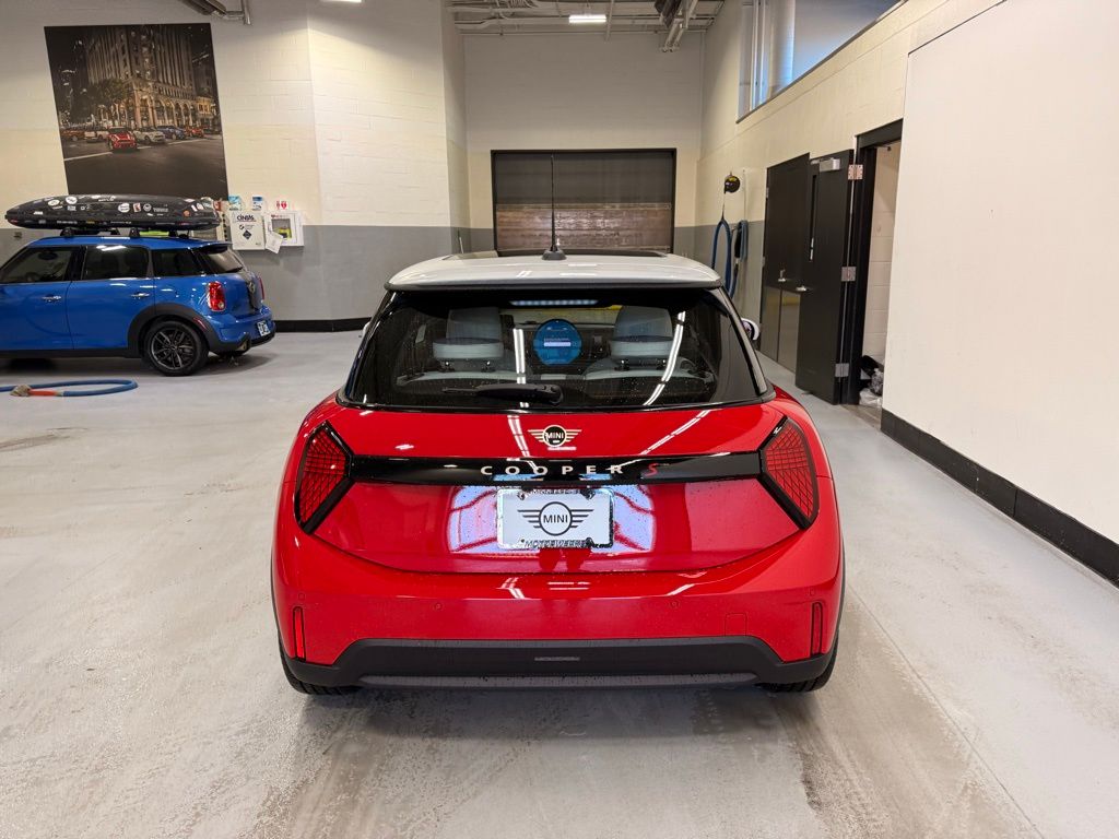2026 Mini Cooper 2 Door Hardtop S Iconic photo 4