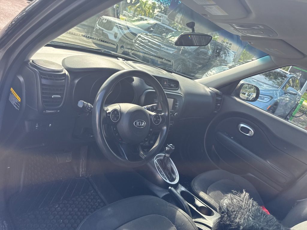 2017 Kia Soul Plus photo 10