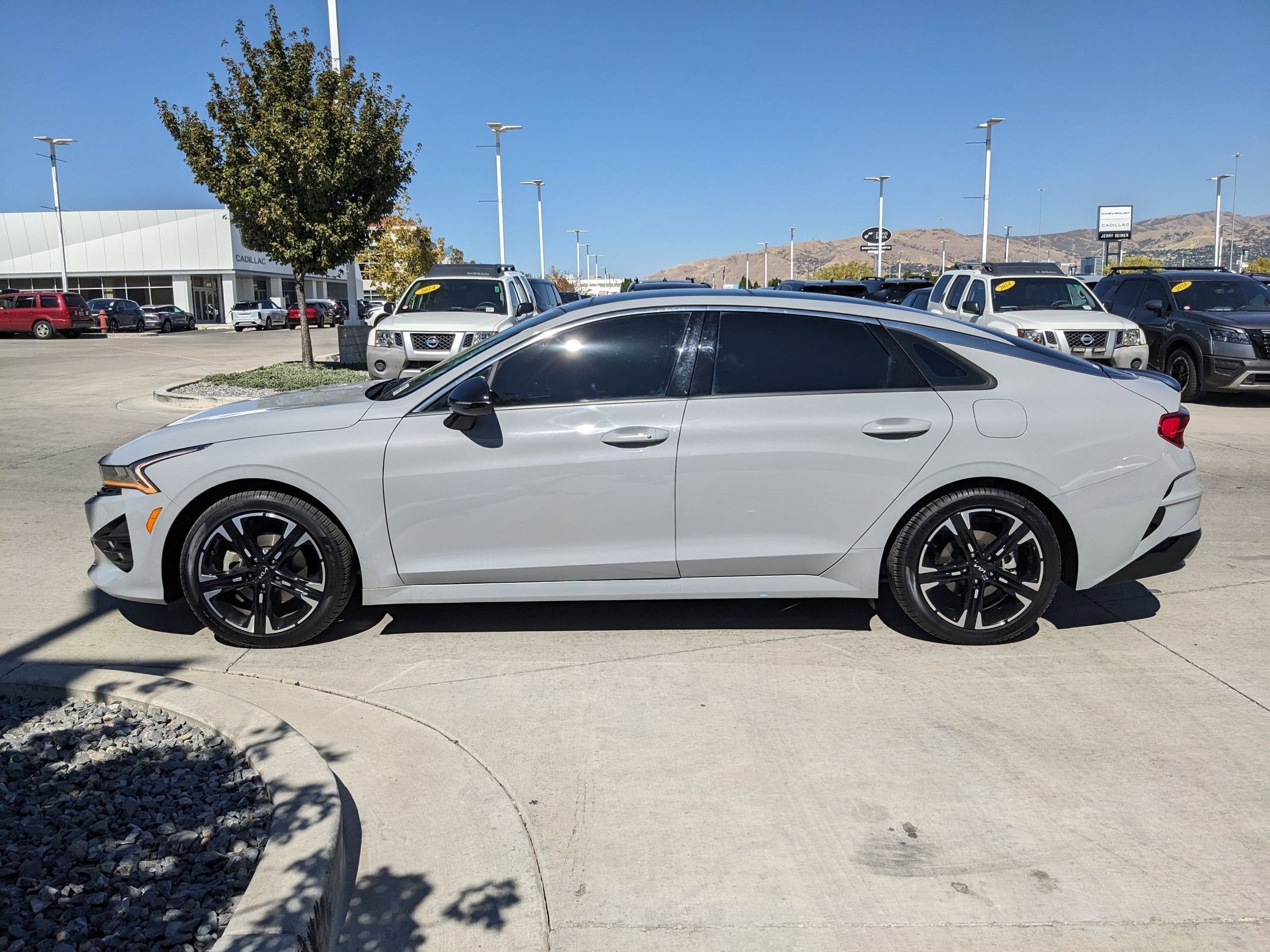 2023 Kia K5 GT-Line photo 2