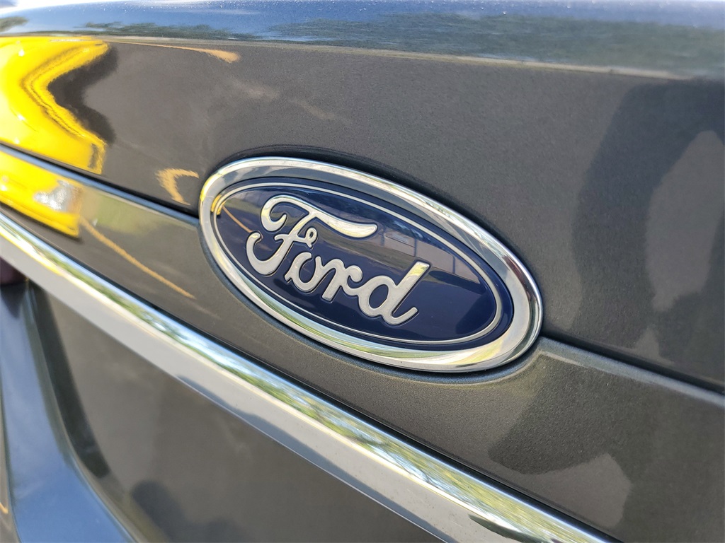 2018 Ford Fusion Hybrid SE photo 4
