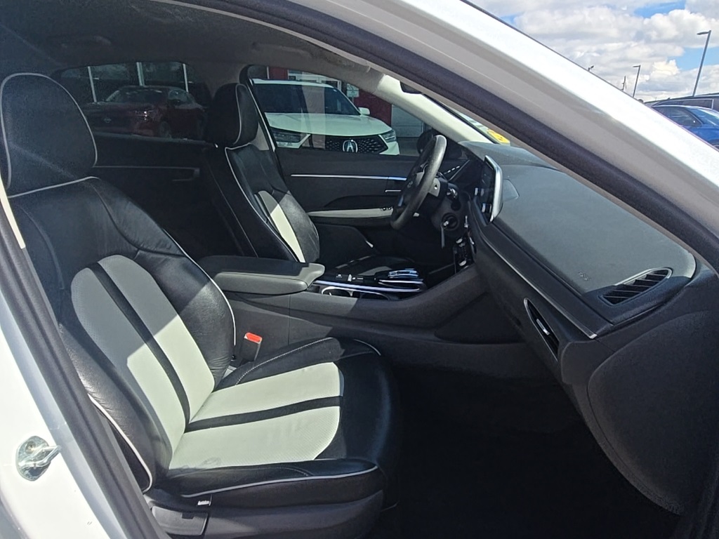 2020 Hyundai Sonata SE photo 18