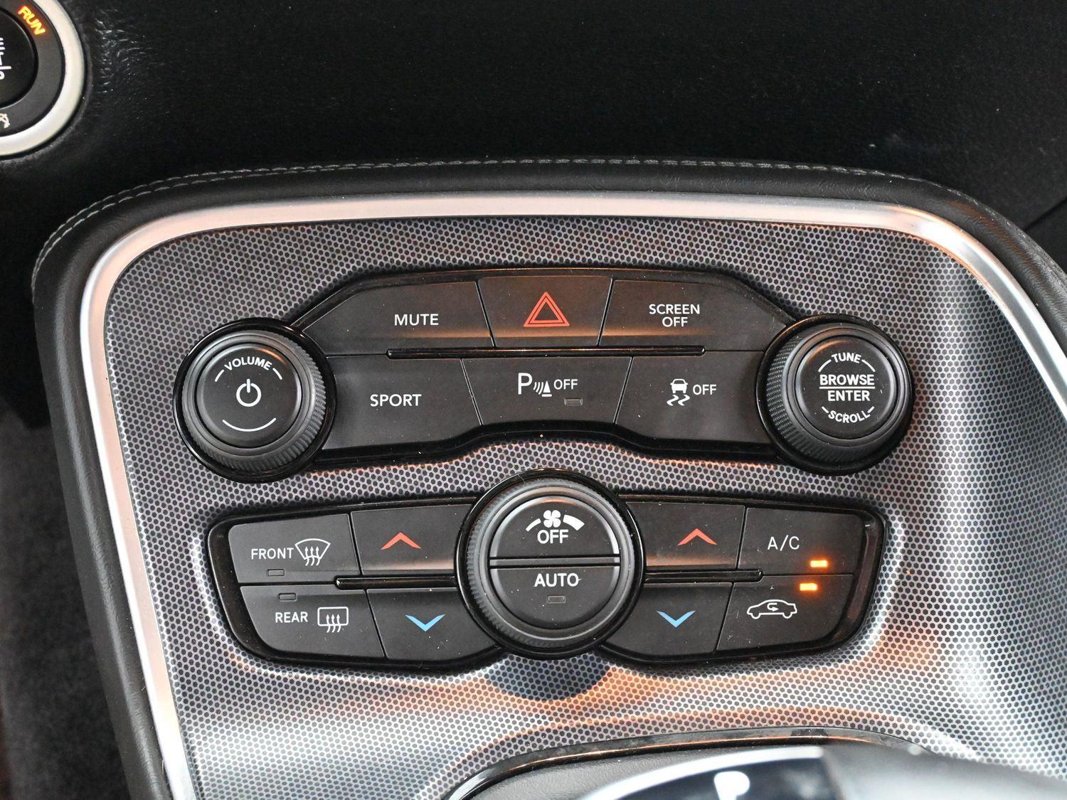 2018 Dodge Challenger R/T Plus photo 21