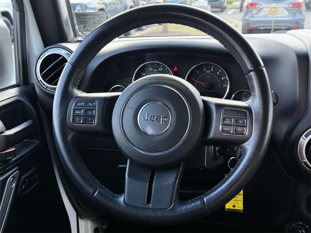 2017 Jeep Wrangler Unlimited Sahara photo 18