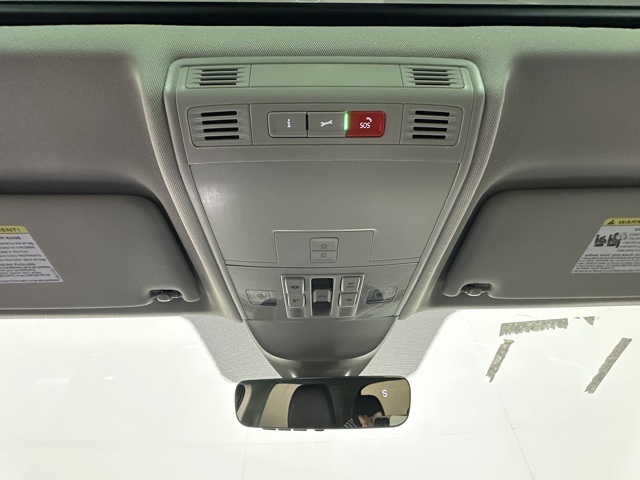 2025 Volkswagen Taos SEL photo 28