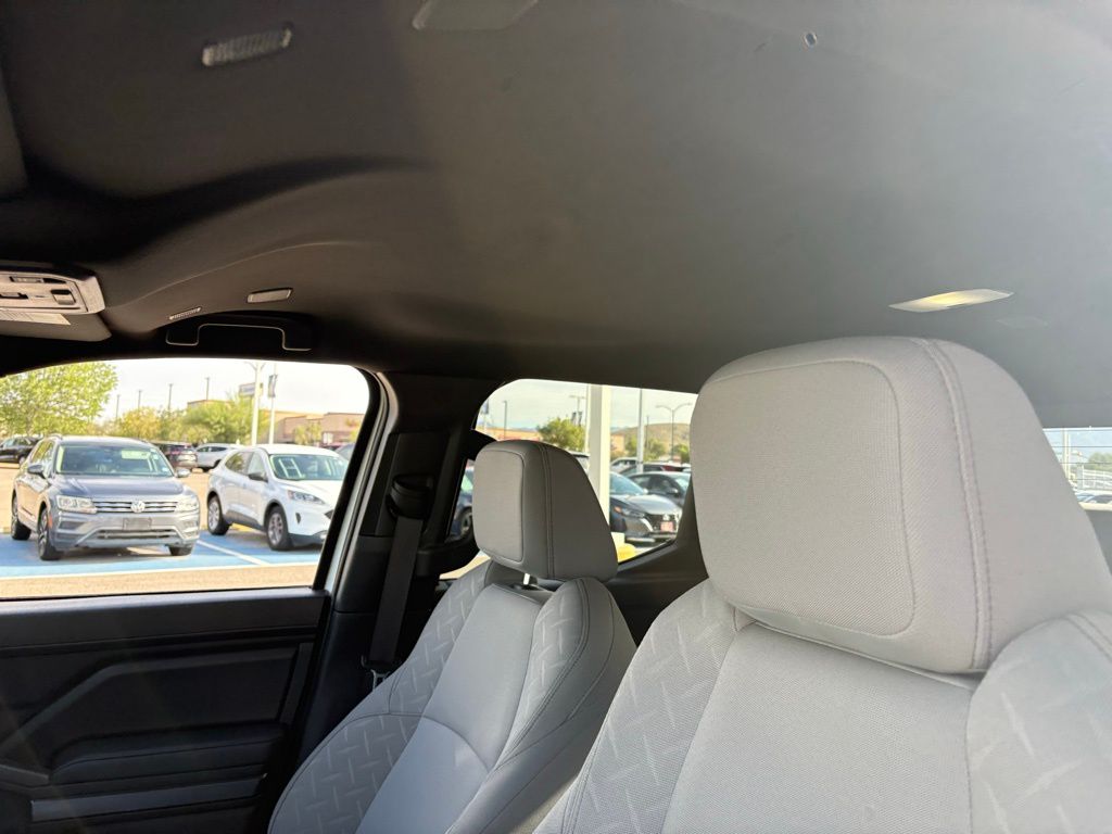 2024 Toyota Tacoma SR5 photo 2