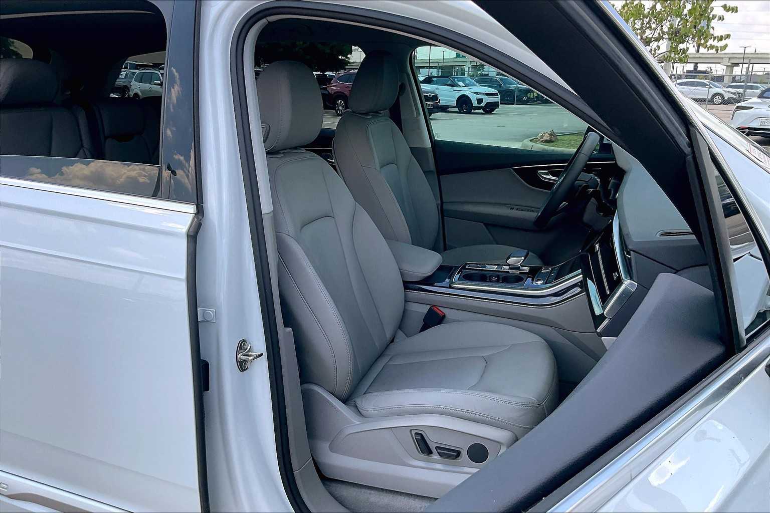 2021 Audi Q7 Premium Plus photo 6