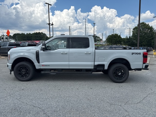2025 Ford F-350 photo 8