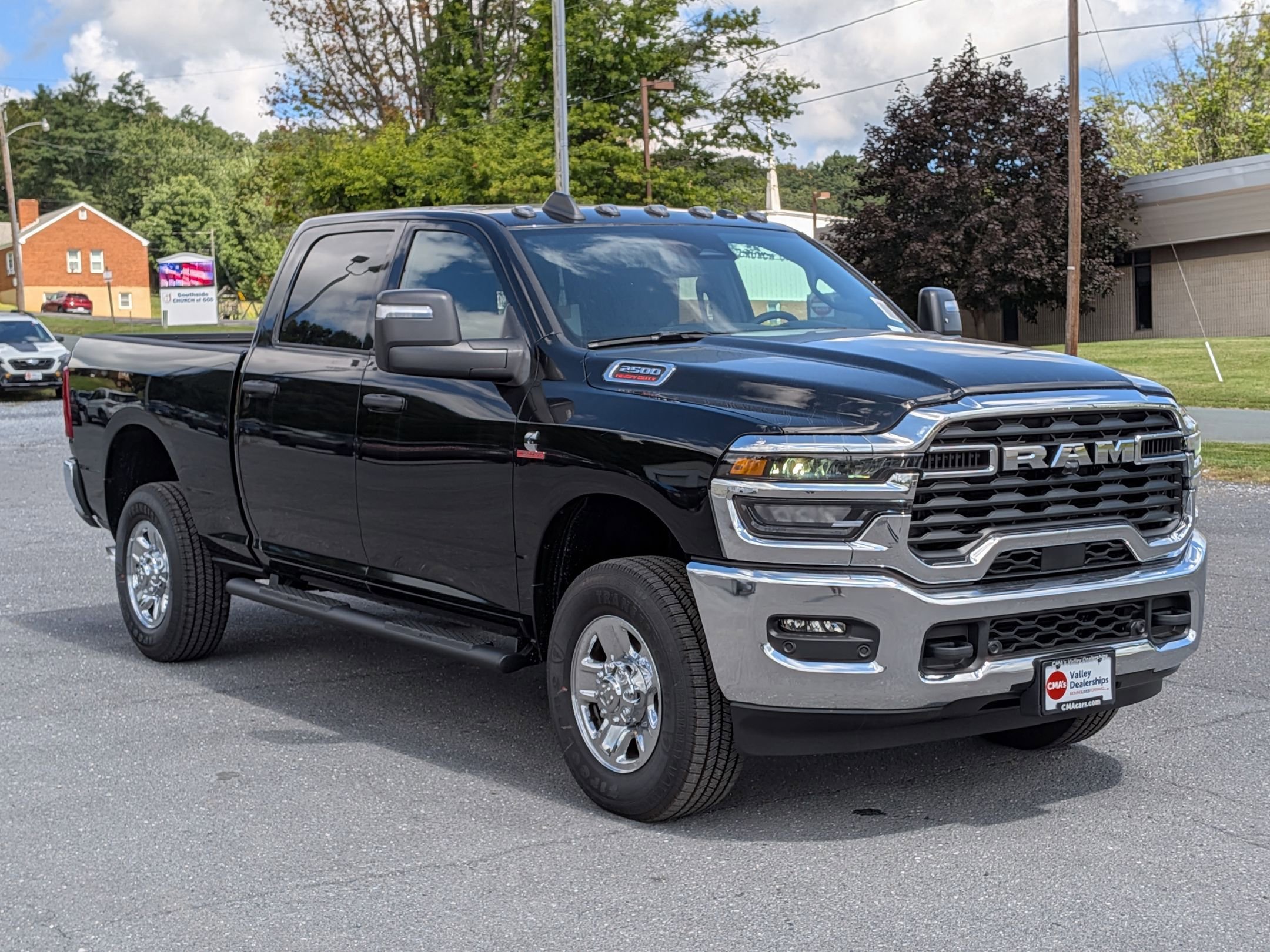 2025 Ram 2500 Tradesman photo 3