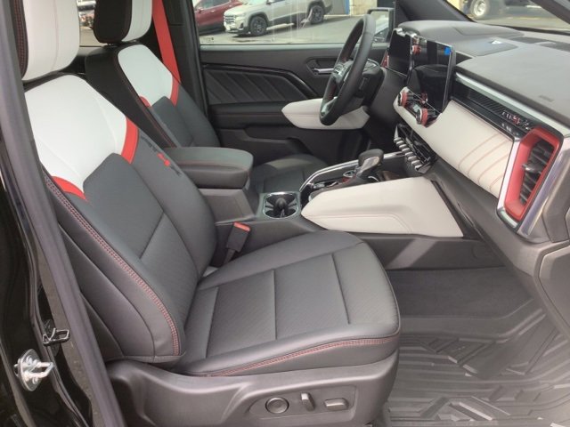 2025 Gmc Canyon AT4 photo 11