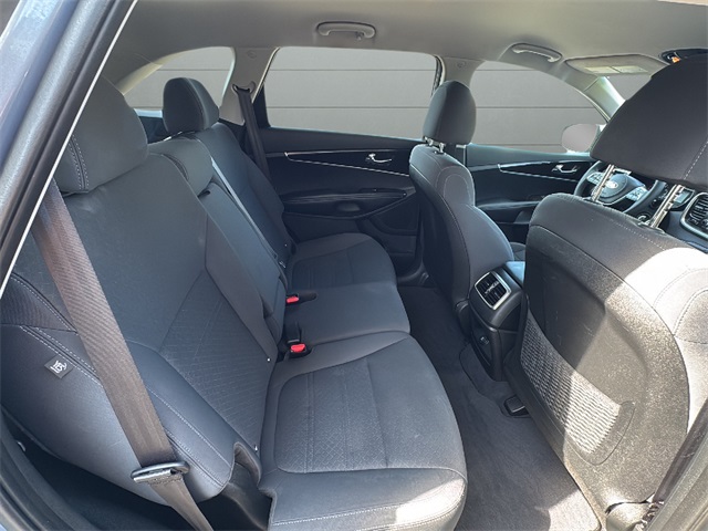 2019 Kia Sorento L photo 13