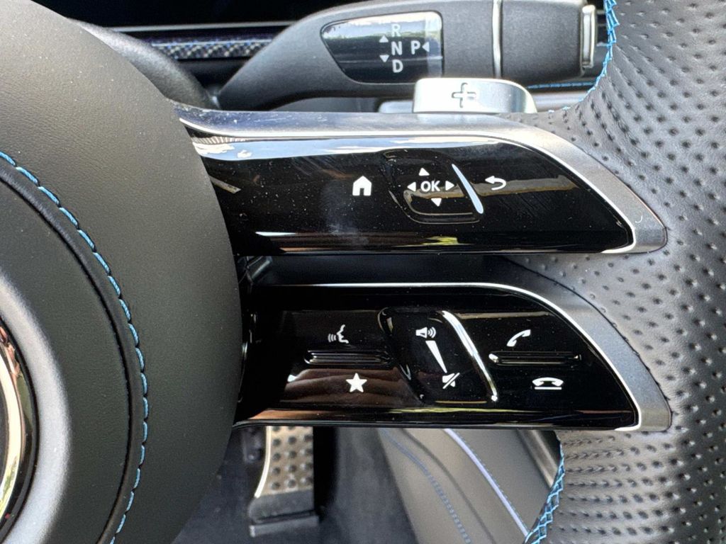 2025 Mercedes Benz G photo 23
