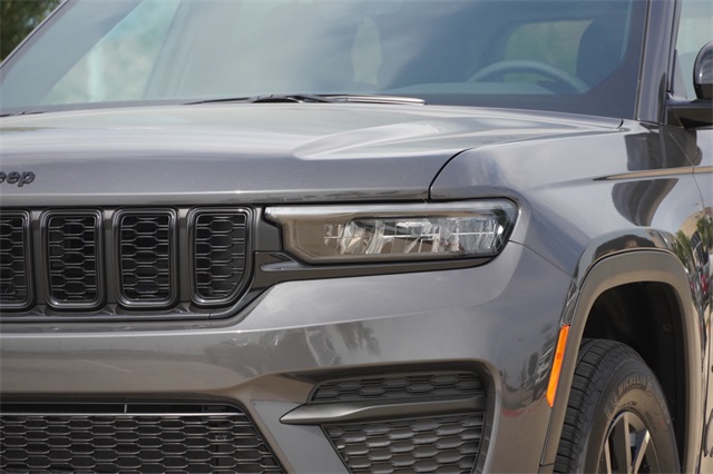 2025 Jeep Grand Cherokee Altitude X photo 4